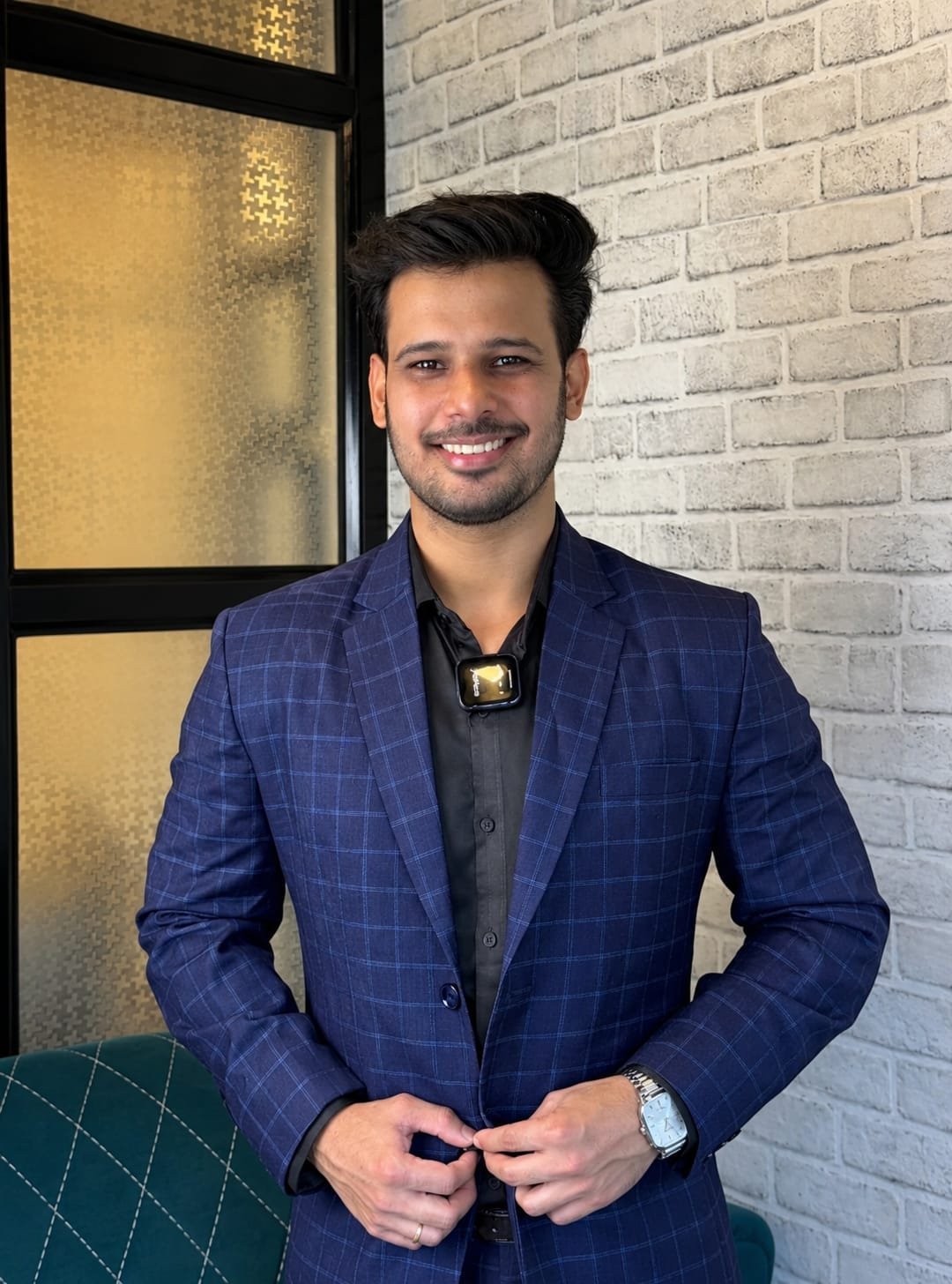 Dr. Pranav Pradhan photo